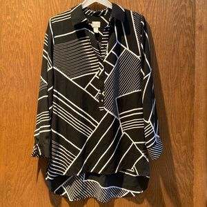 Chico’s black and white half button down geometric blouse